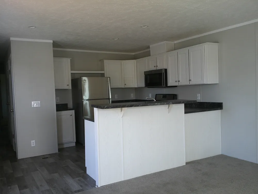 147 Beech Highland, MI 48357