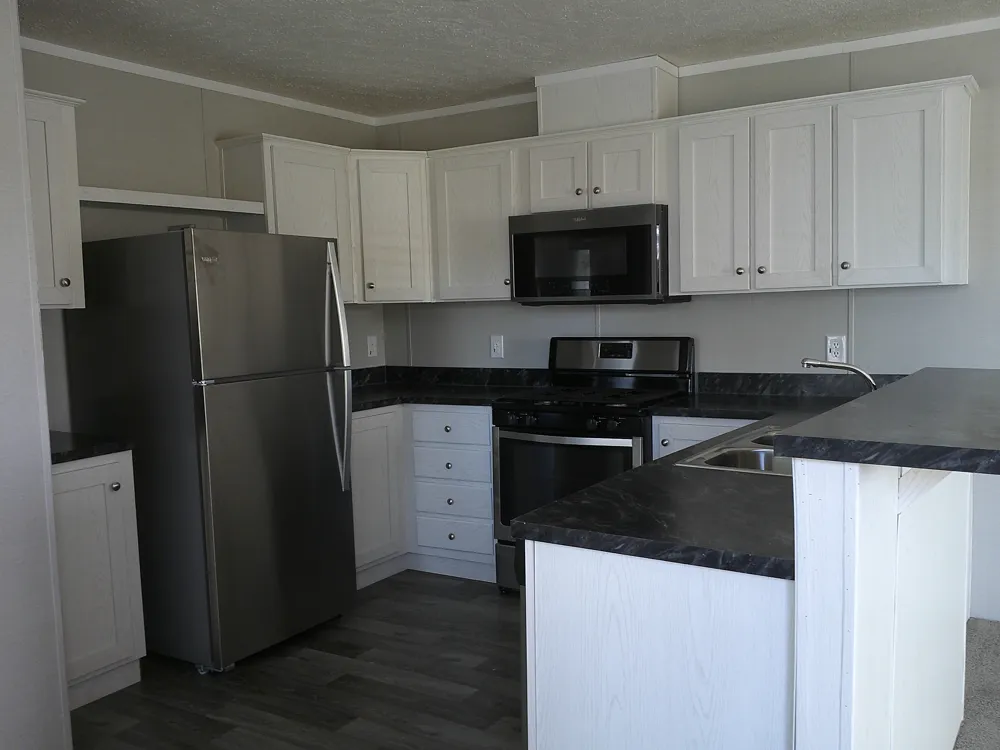 147 Beech Highland, MI 48357