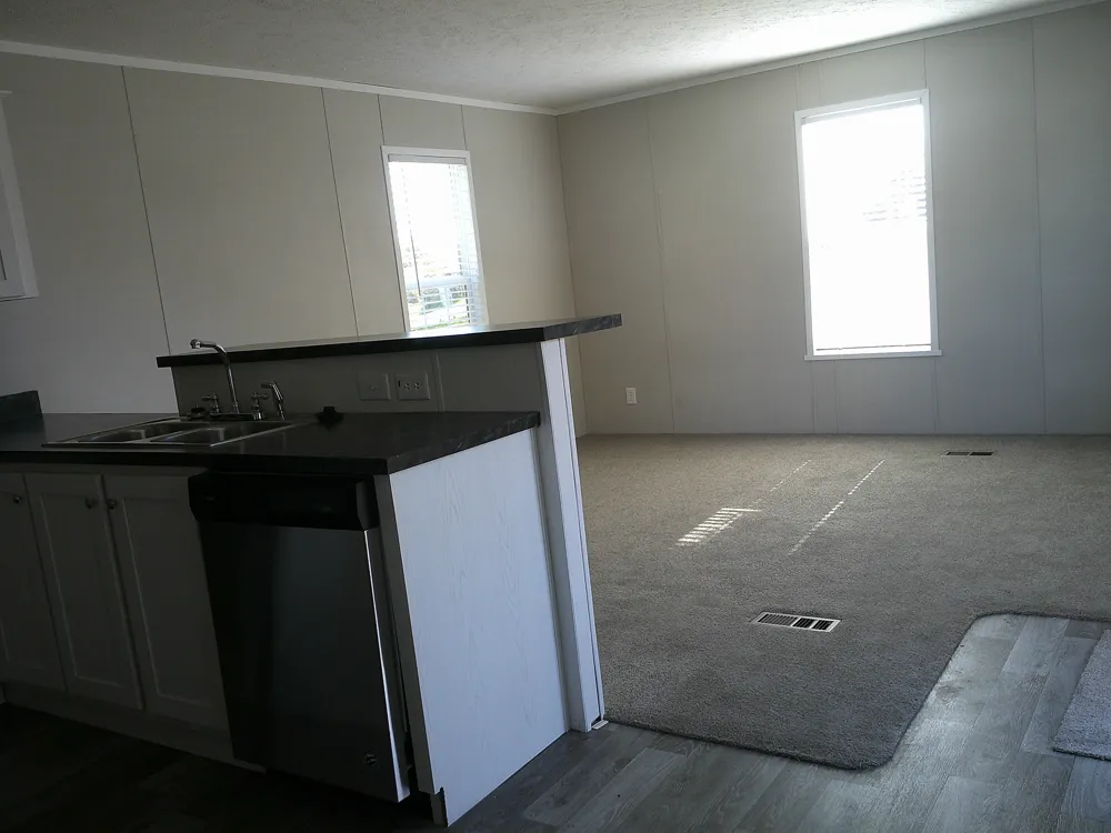147 Beech Highland, MI 48357