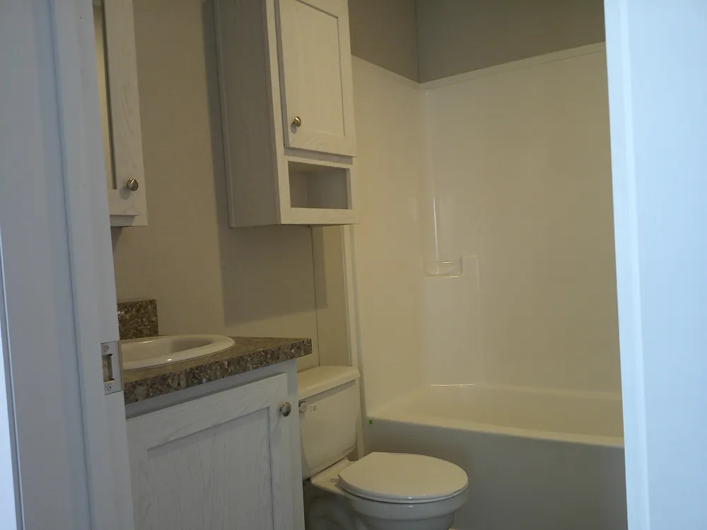 147 Beech Highland, MI 48357