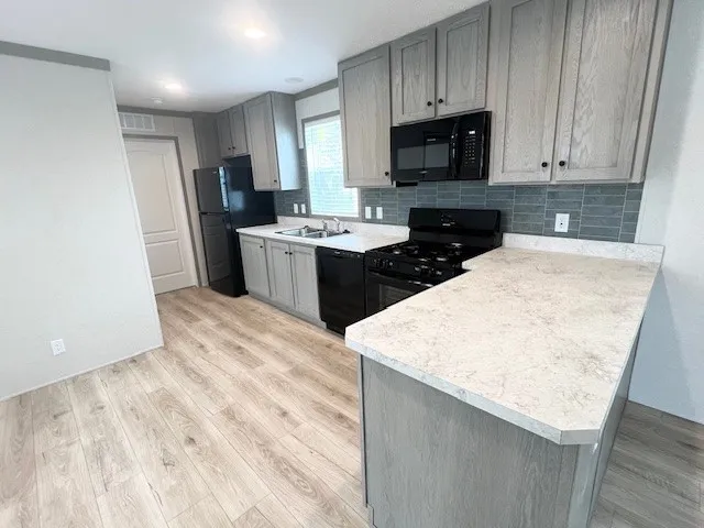 503 Washington Belleville, MI 48111