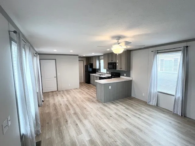 503 Washington Belleville, MI 48111