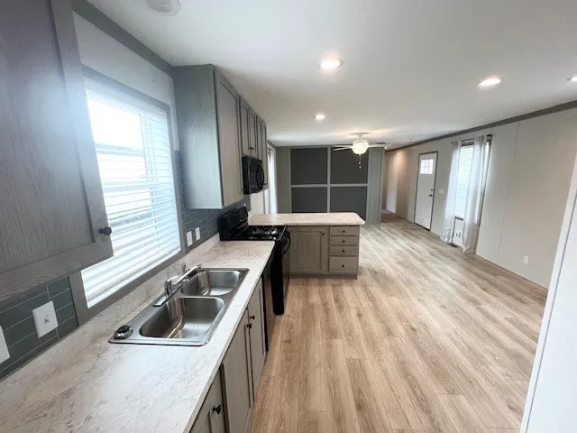 503 Washington Belleville, MI 48111