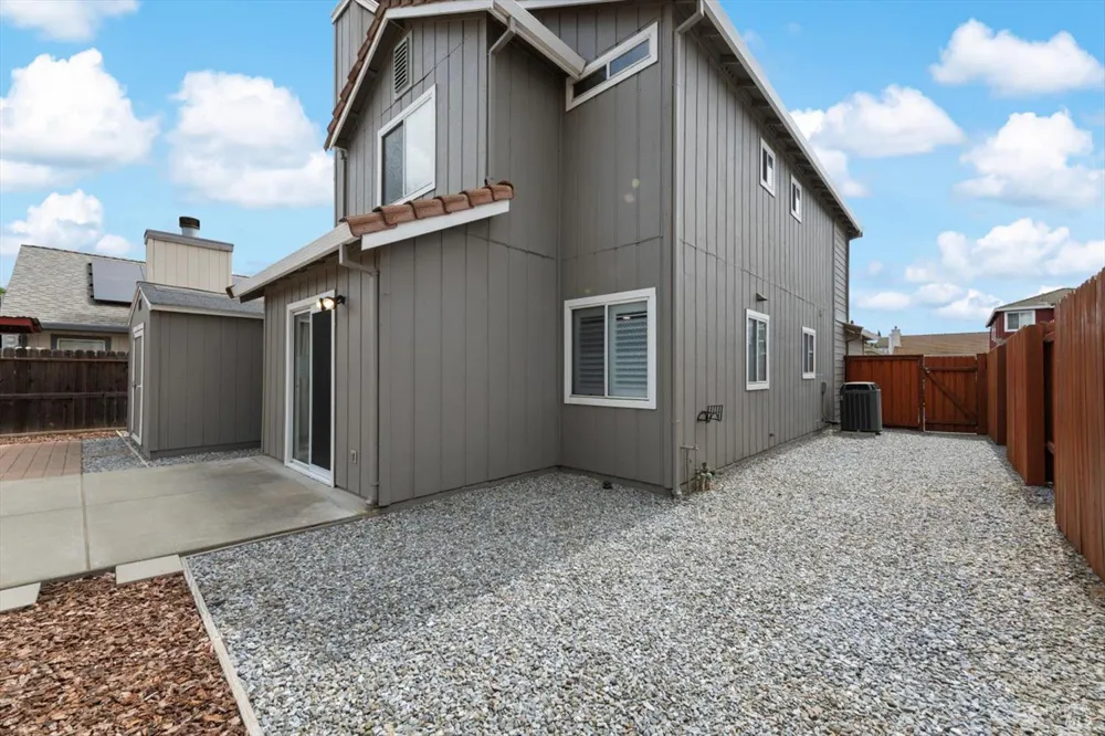 865 Turquoise Street Vacaville, CA 95687