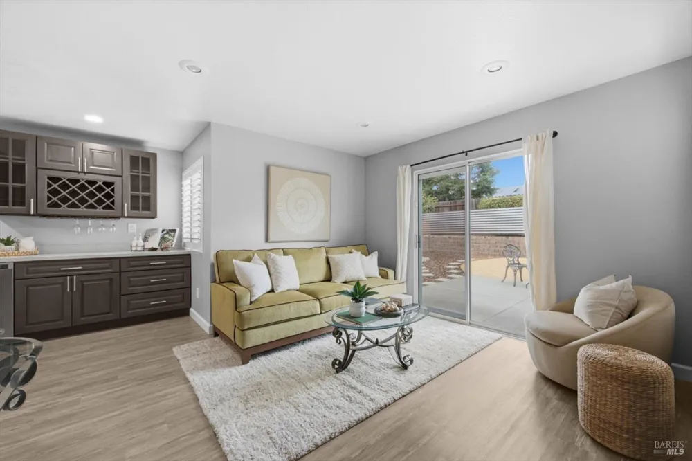 865 Turquoise Street Vacaville, CA 95687
