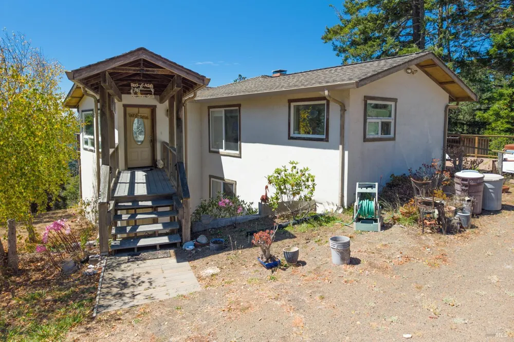 34501 S. Highway 1 Gualala, CA 95445