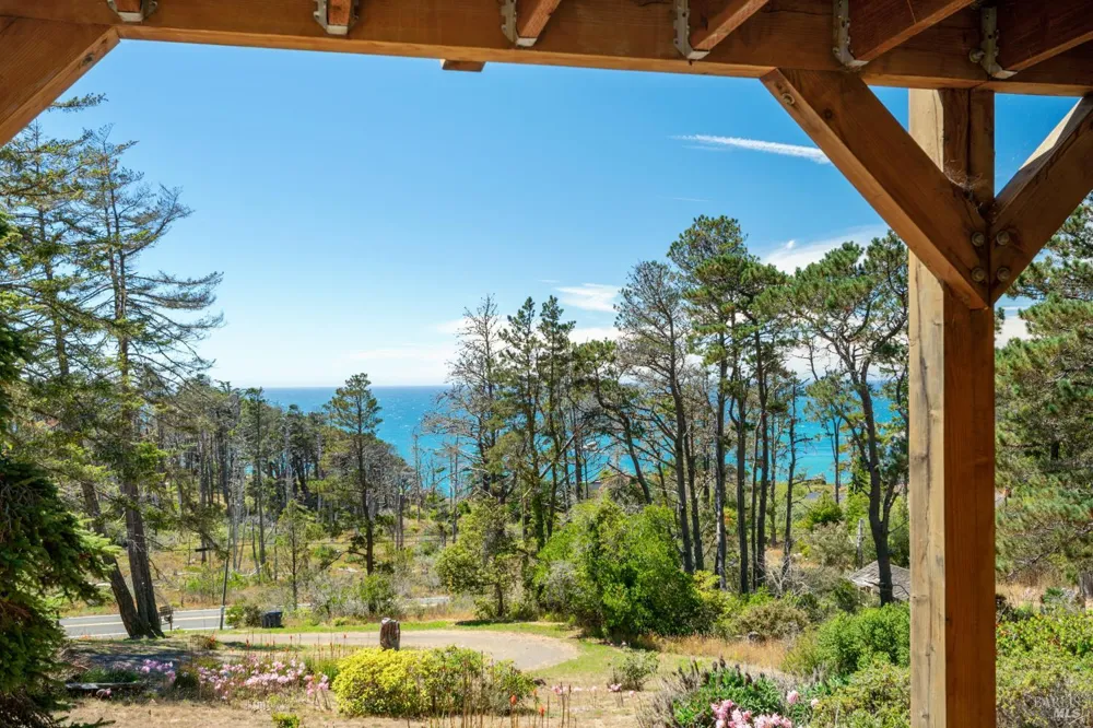 34501 S. Highway 1 Gualala, CA 95445