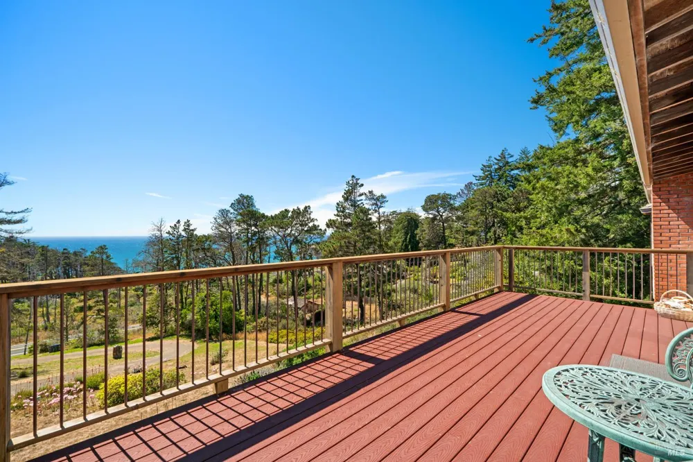 34501 S. Highway 1 Gualala, CA 95445