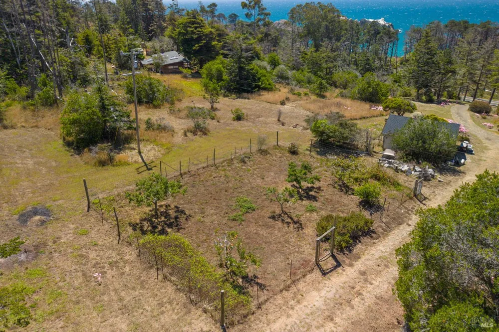 34501 S. Highway 1 Gualala, CA 95445