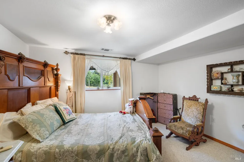 34501 S. Highway 1 Gualala, CA 95445