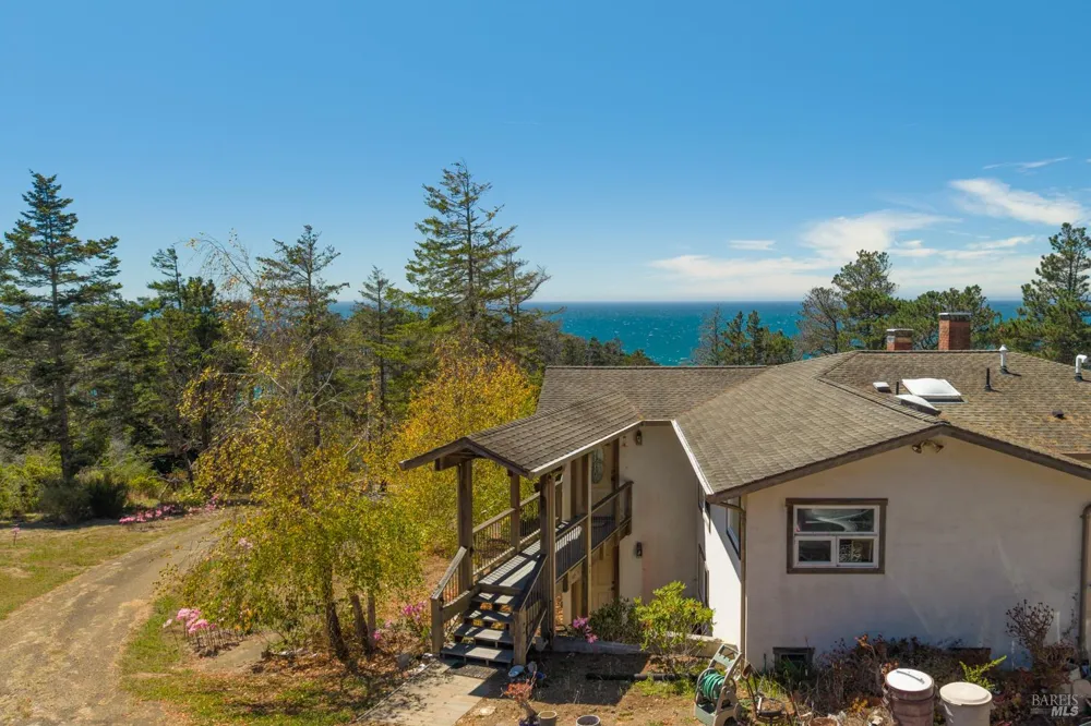 34501 S. Highway 1 Gualala, CA 95445