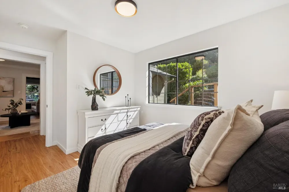25 Allyn Avenue San Anselmo, CA 94960