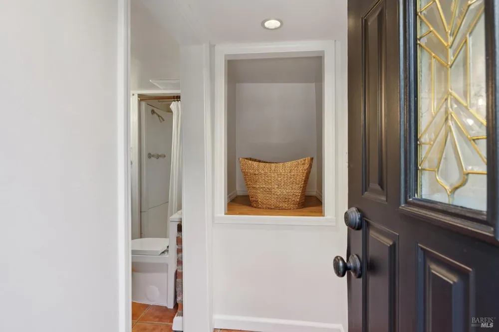 25 Allyn Avenue San Anselmo, CA 94960