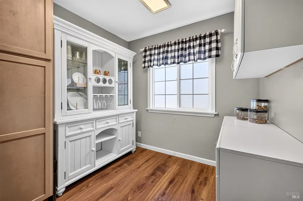 77 Adele Avenue Rohnert Park, CA 94928