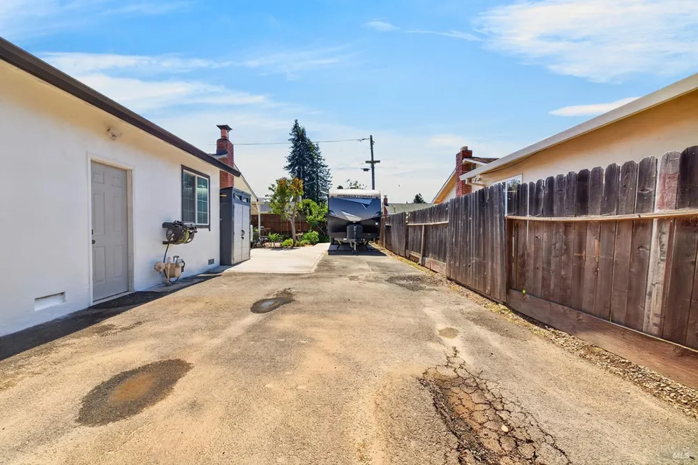 77 Adele Avenue Rohnert Park, CA 94928