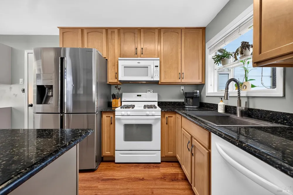 77 Adele Avenue Rohnert Park, CA 94928