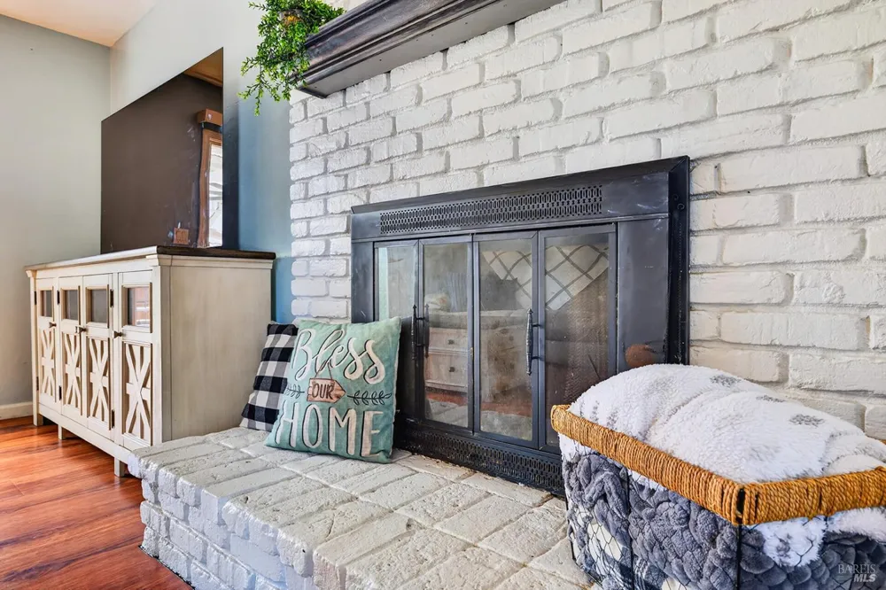 77 Adele Avenue Rohnert Park, CA 94928