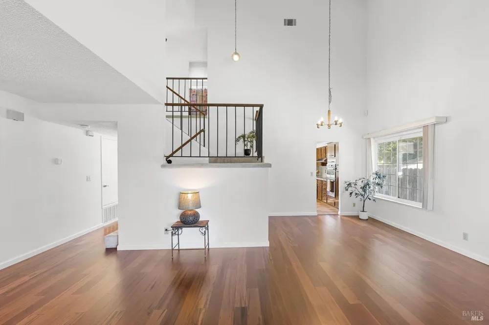 571 Gregory Drive Vacaville, CA 95687