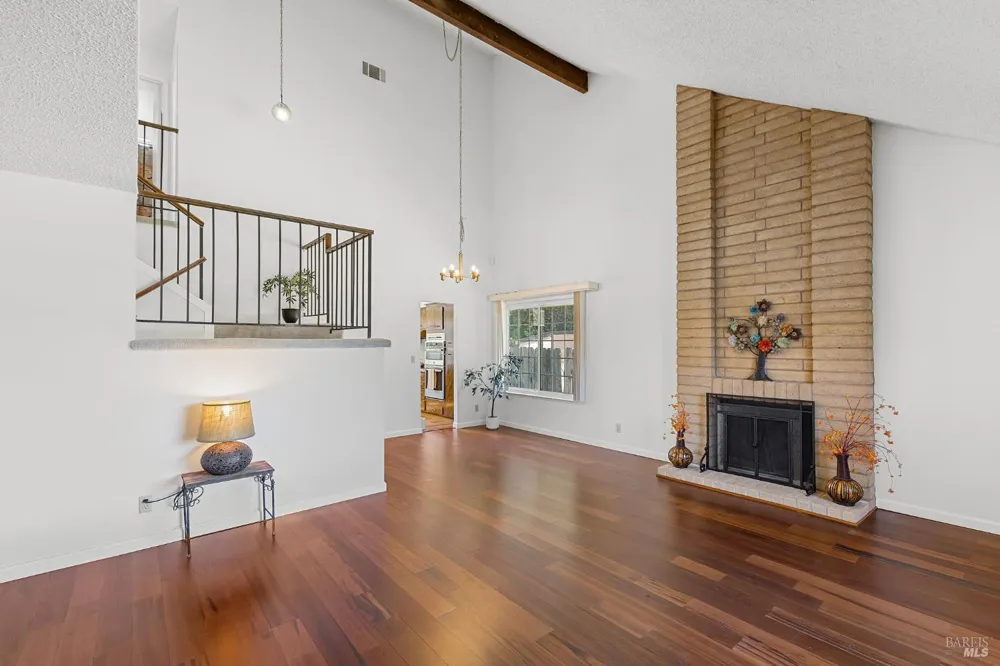 571 Gregory Drive Vacaville, CA 95687