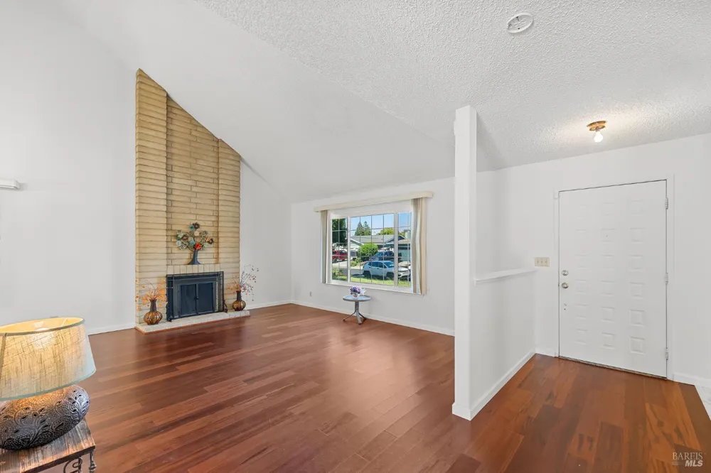 571 Gregory Drive Vacaville, CA 95687