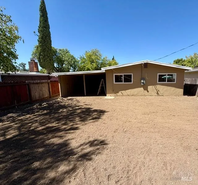261 Circle Drive Vacaville, CA 95688