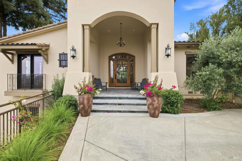 3936 Skyfarm Drive Santa Rosa, CA 95403