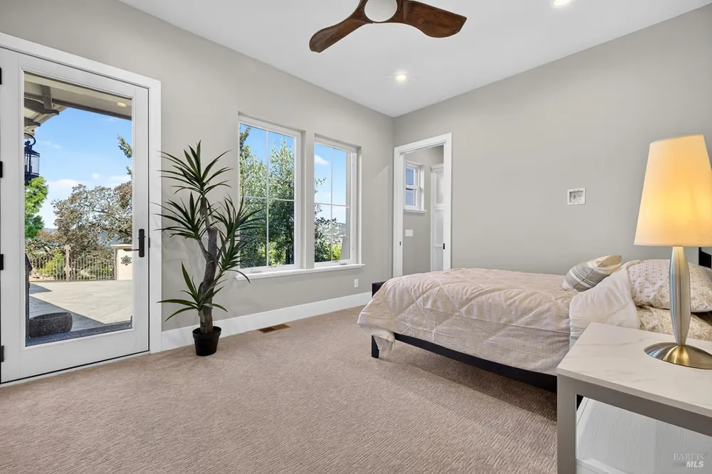 3936 Skyfarm Drive Santa Rosa, CA 95403