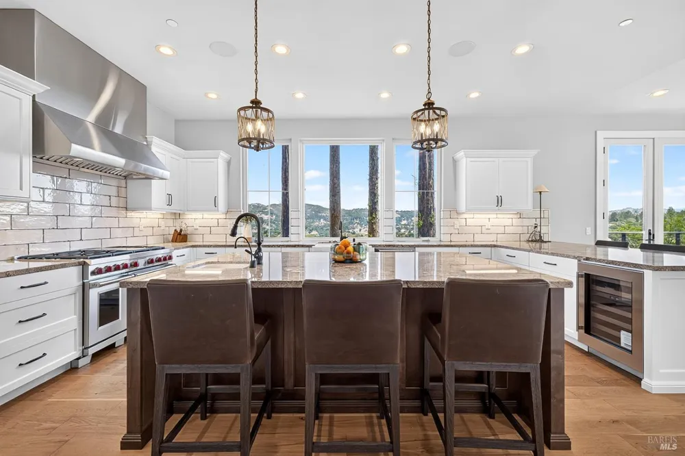 3936 Skyfarm Drive Santa Rosa, CA 95403