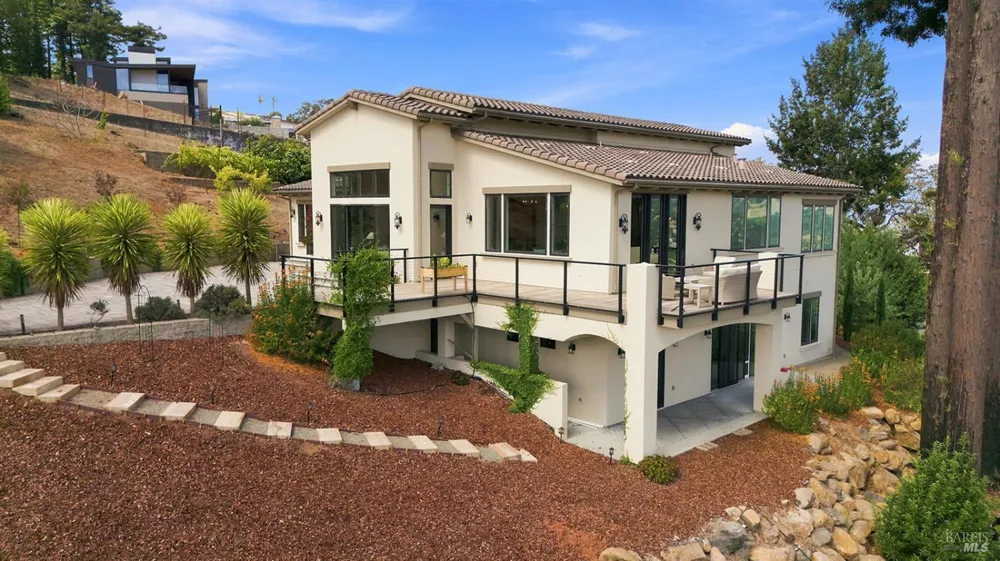 3936 Skyfarm Drive Santa Rosa, CA 95403