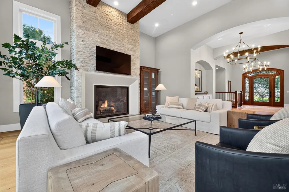 3936 Skyfarm Drive Santa Rosa, CA 95403