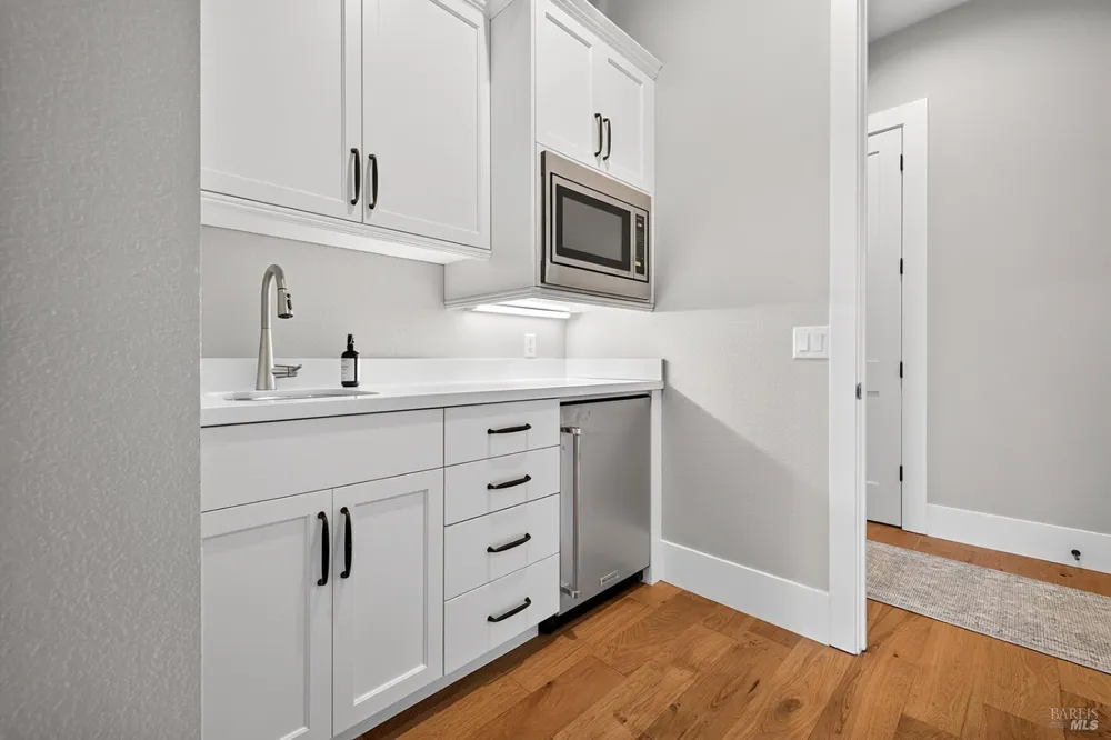 3936 Skyfarm Drive Santa Rosa, CA 95403