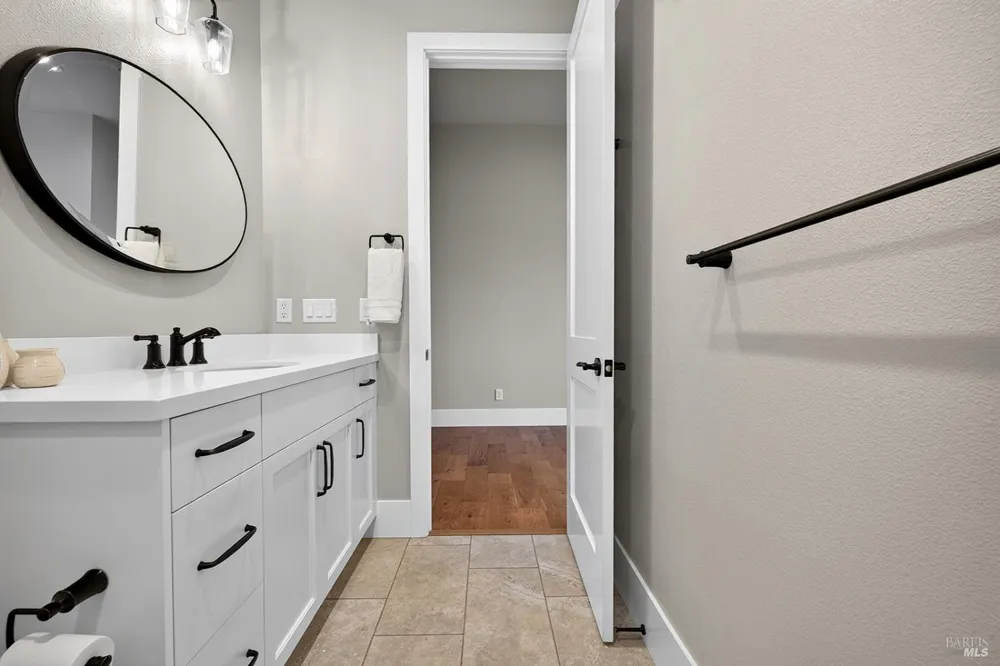 3936 Skyfarm Drive Santa Rosa, CA 95403