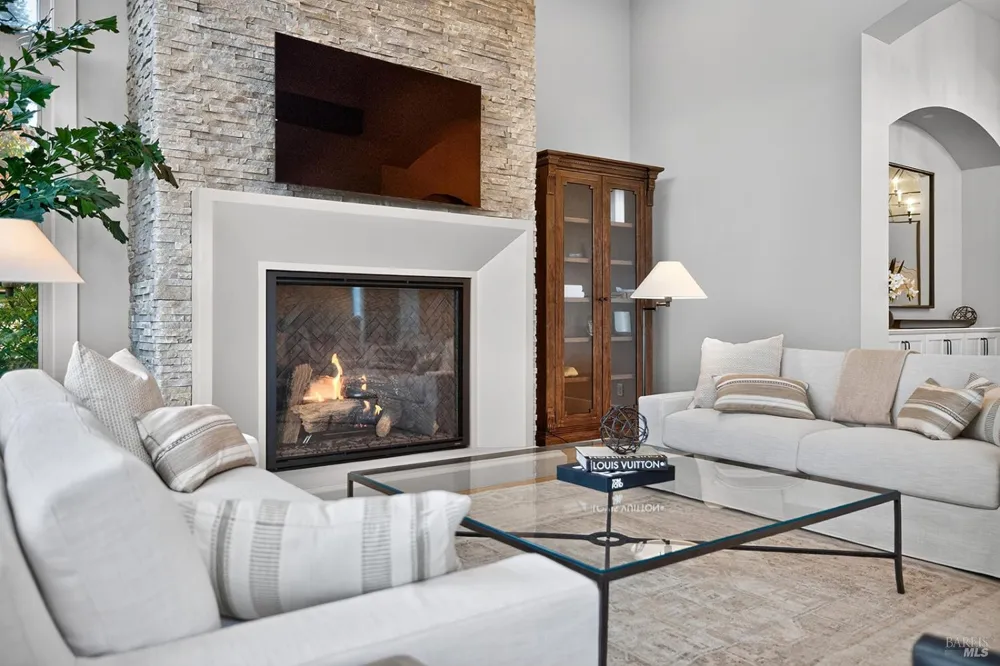 3936 Skyfarm Drive Santa Rosa, CA 95403