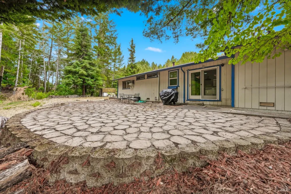 2865 Primrose Drive Willits, CA 95490