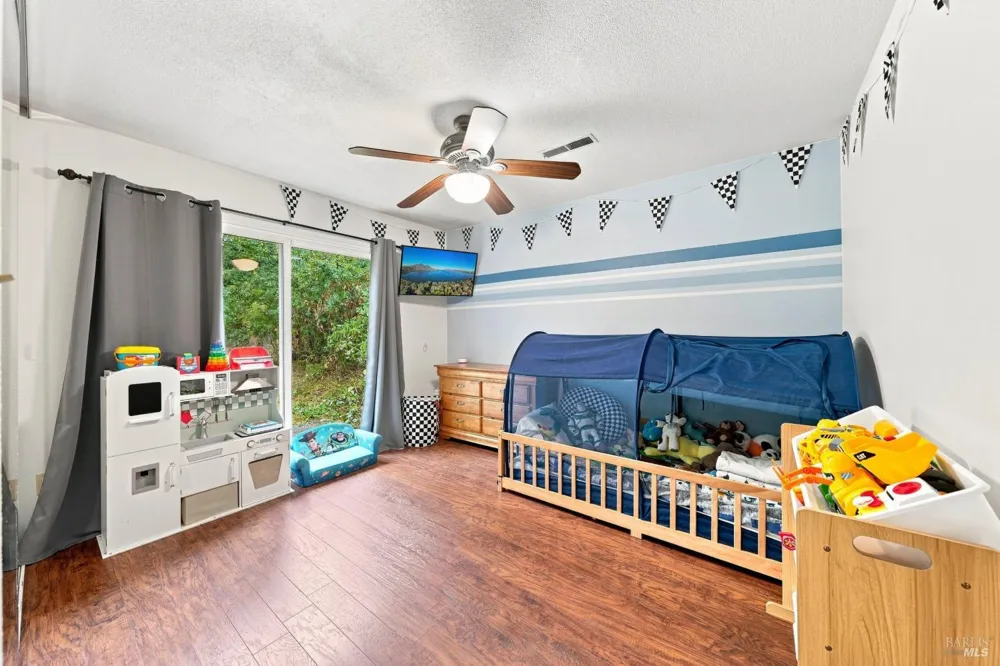 2865 Primrose Drive Willits, CA 95490
