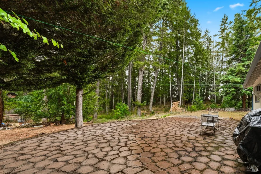 2865 Primrose Drive Willits, CA 95490