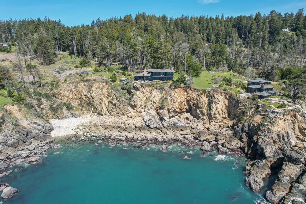 22138 Hwy 1 ##22138 Jenner, CA 95450