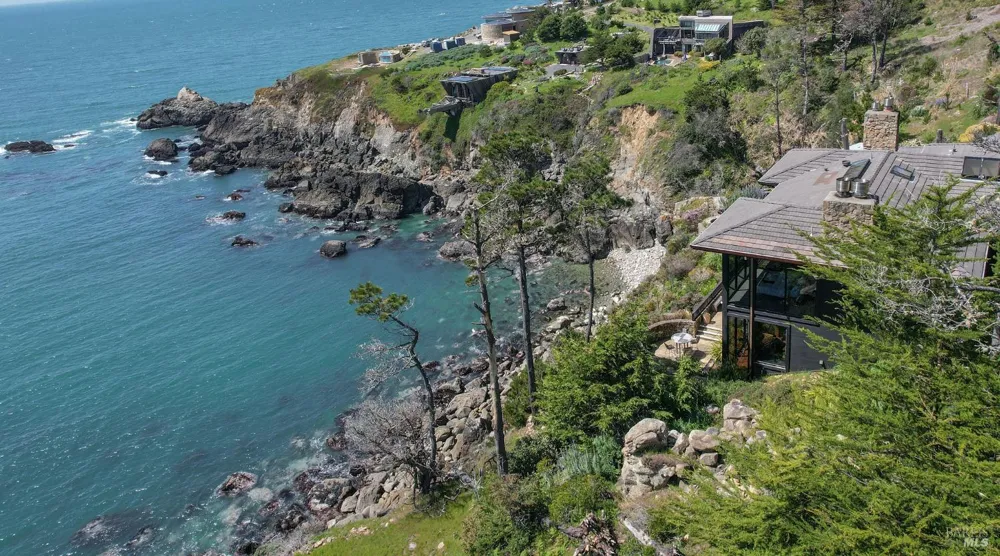 22138 Hwy 1 ##22138 Jenner, CA 95450