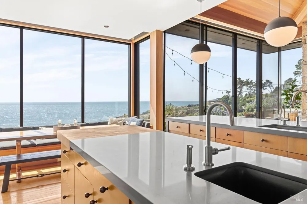 22138 Hwy 1 ##22138 Jenner, CA 95450