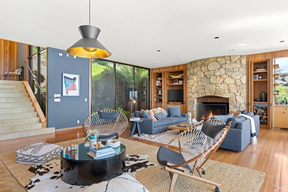 22138 Hwy 1 ##22138 Jenner, CA 95450