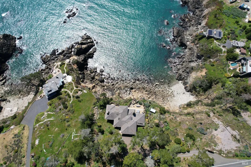22138 Hwy 1 ##22138 Jenner, CA 95450