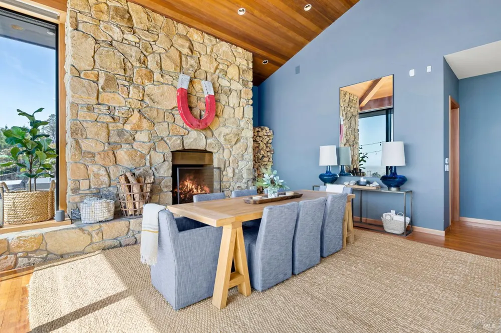 22138 Hwy 1 ##22138 Jenner, CA 95450