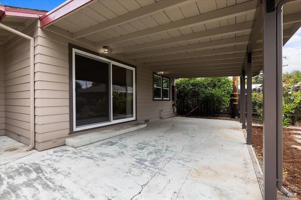 2112 Geary Drive Santa Rosa, CA 95404