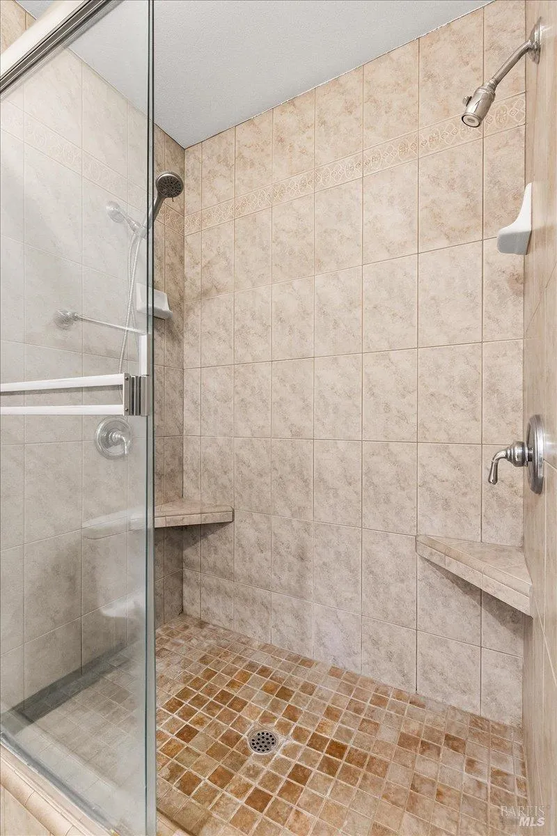 2112 Geary Drive Santa Rosa, CA 95404