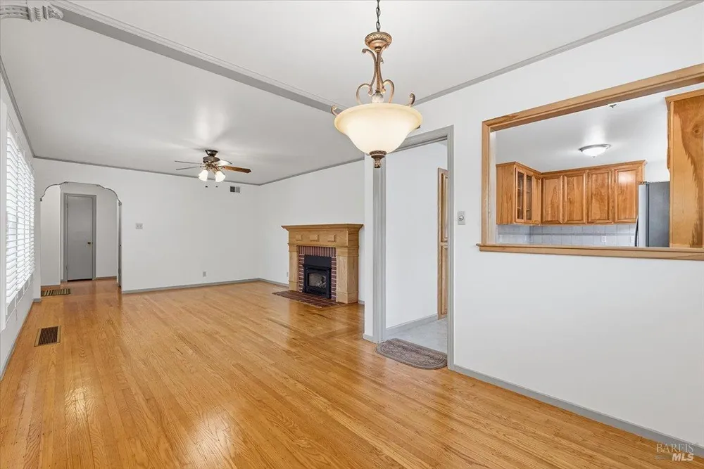 2112 Geary Drive Santa Rosa, CA 95404