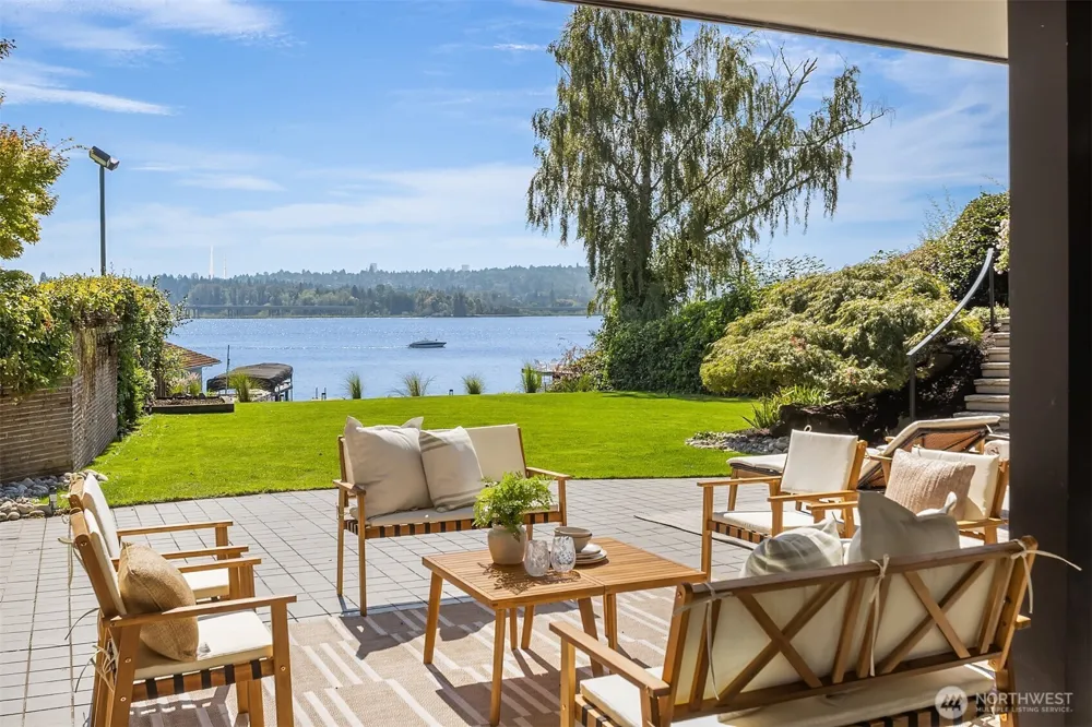 3517 43rd Avenue NE Seattle, WA 98105