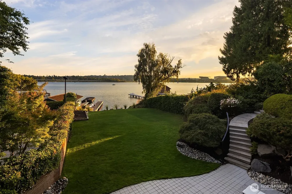 3517 43rd Avenue NE Seattle, WA 98105