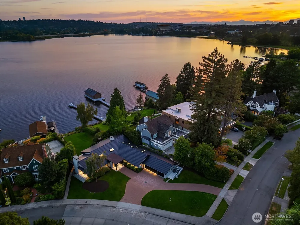 3517 43rd Avenue NE Seattle, WA 98105