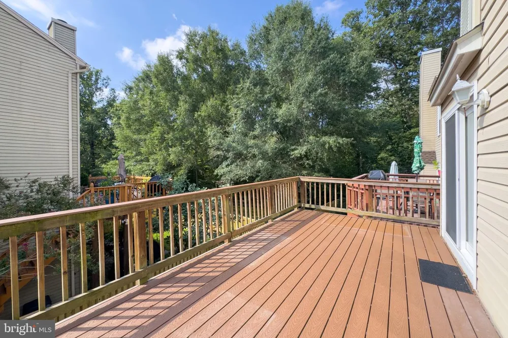 8111 SQUIRREL RUN ROAD Springfield, VA 22152