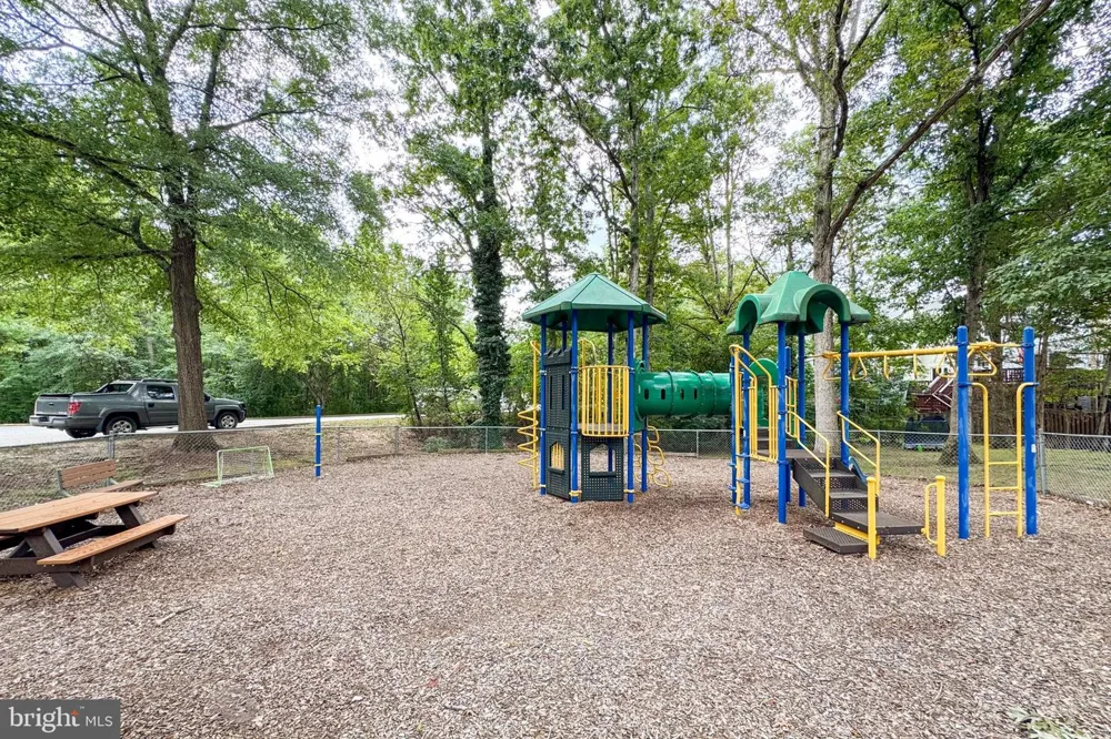 8111 SQUIRREL RUN ROAD Springfield, VA 22152